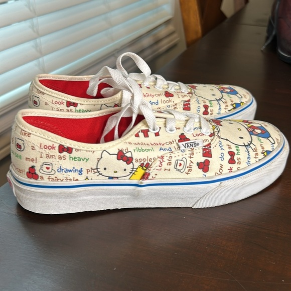 Vans X Hello Kitty Limited Edition 2014 Low Top Kids Sneakers size 4 - Picture 8 of 16